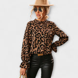 Kayla – Blusa od Leoparda sa Plisiranom Ovratnikom