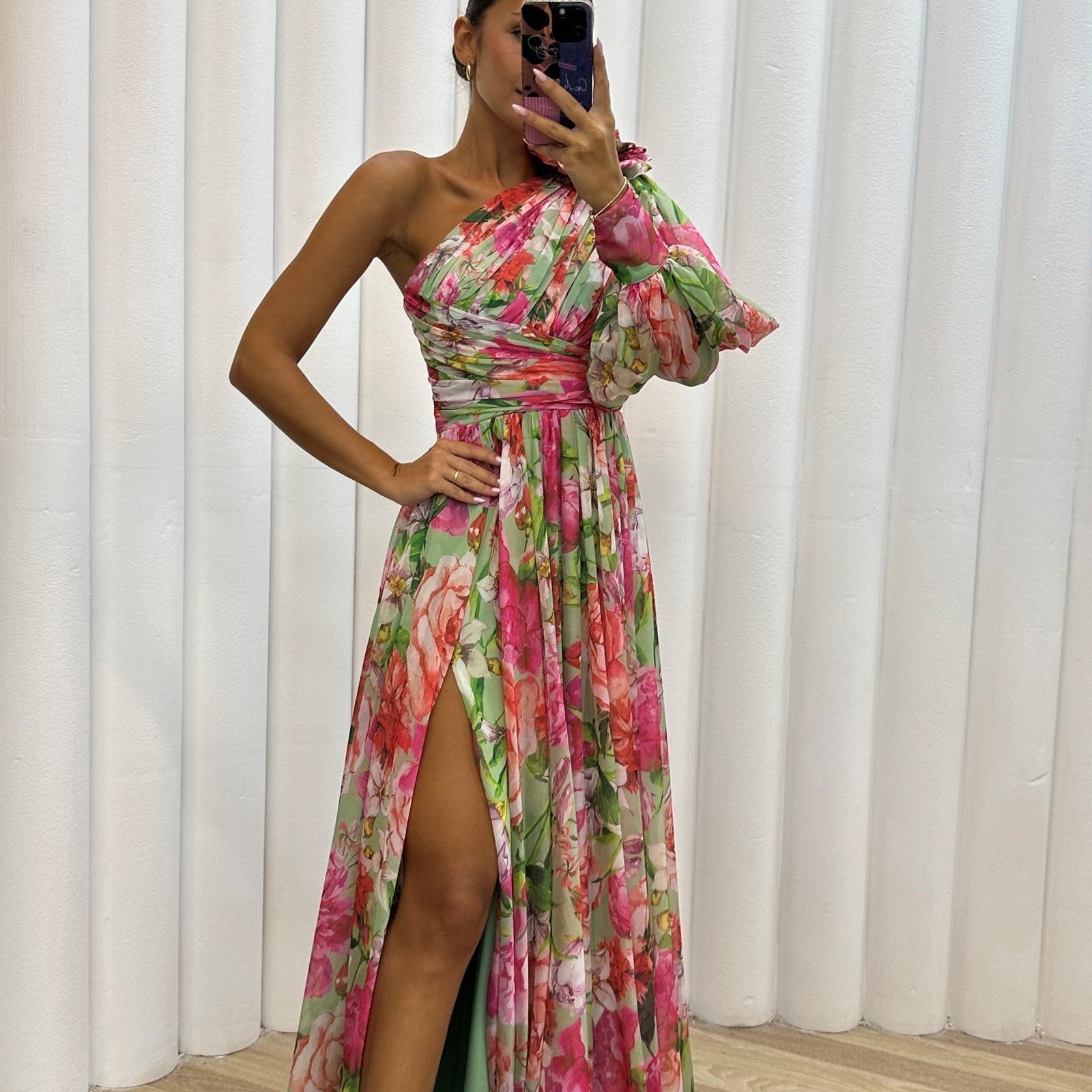 Whitney - Elegantna i Fluida Haljina