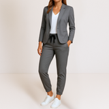 Monique | Moderna elegancija u udobnom kompletu