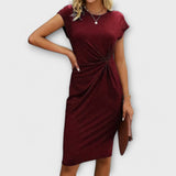 Klára - Elegantna Prilagođena Haljina za Žene